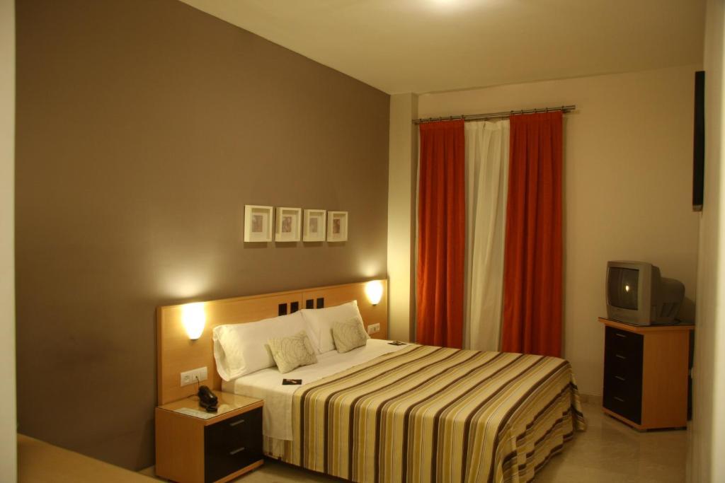 Hostal Albero By Eme Hoteles Sanlúcar la Mayor Zewnętrze zdjęcie