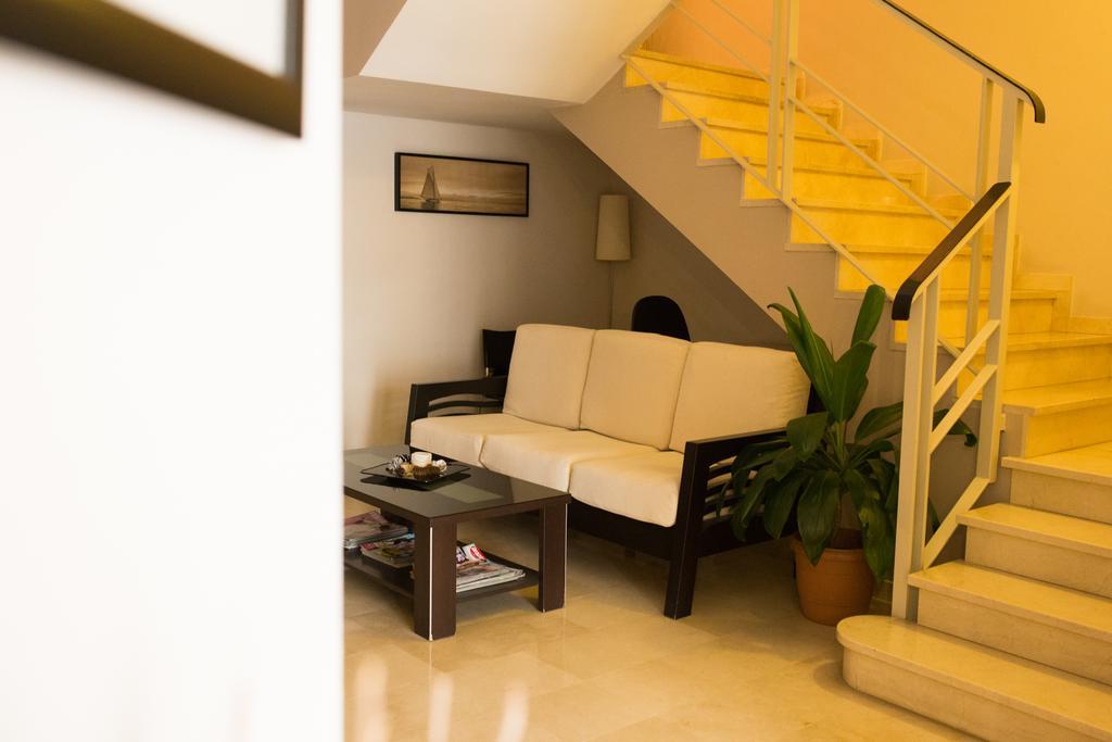 Hostal Albero By Eme Hoteles Sanlúcar la Mayor Zewnętrze zdjęcie