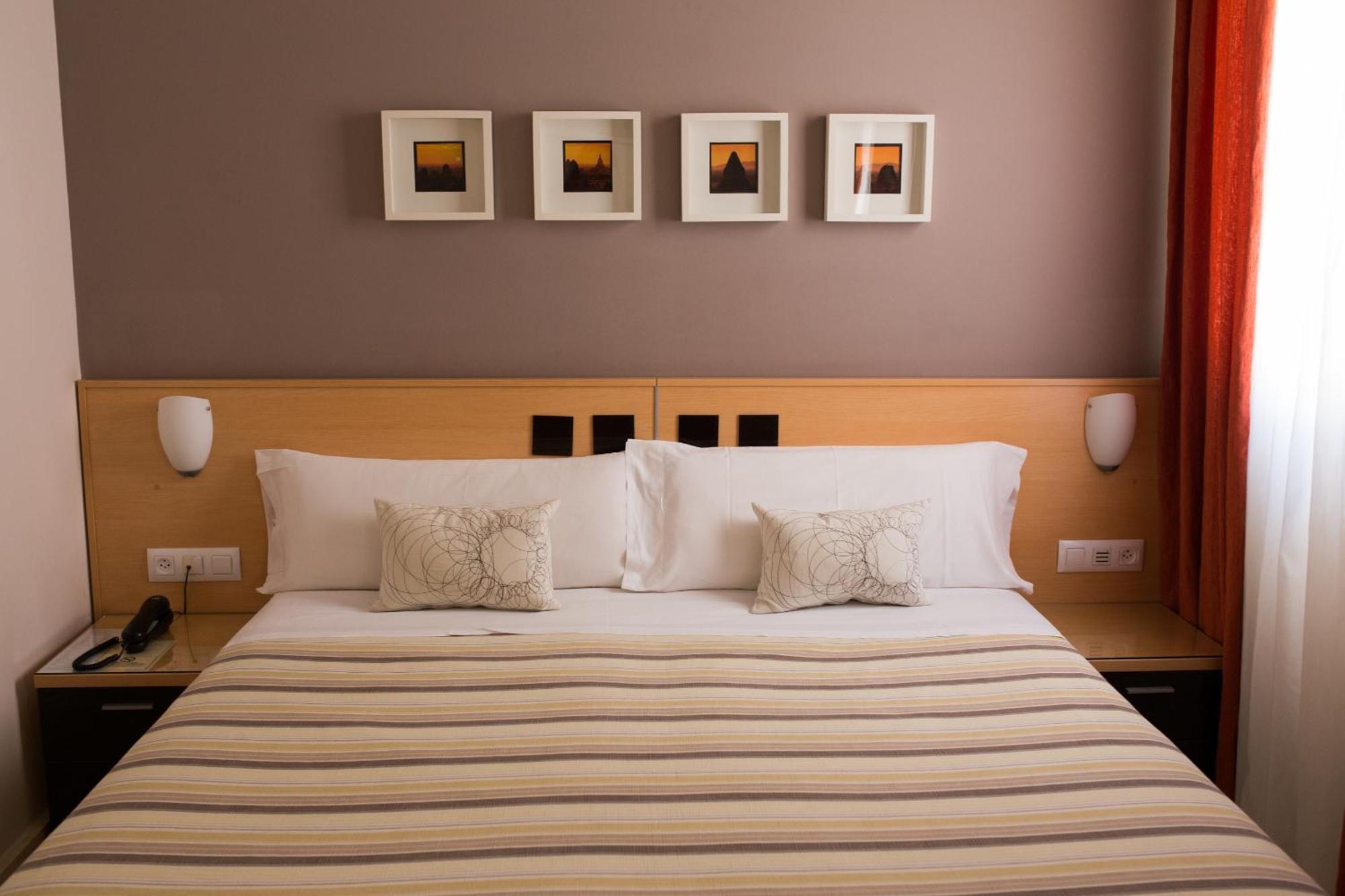 Hostal Albero By Eme Hoteles Sanlúcar la Mayor Zewnętrze zdjęcie