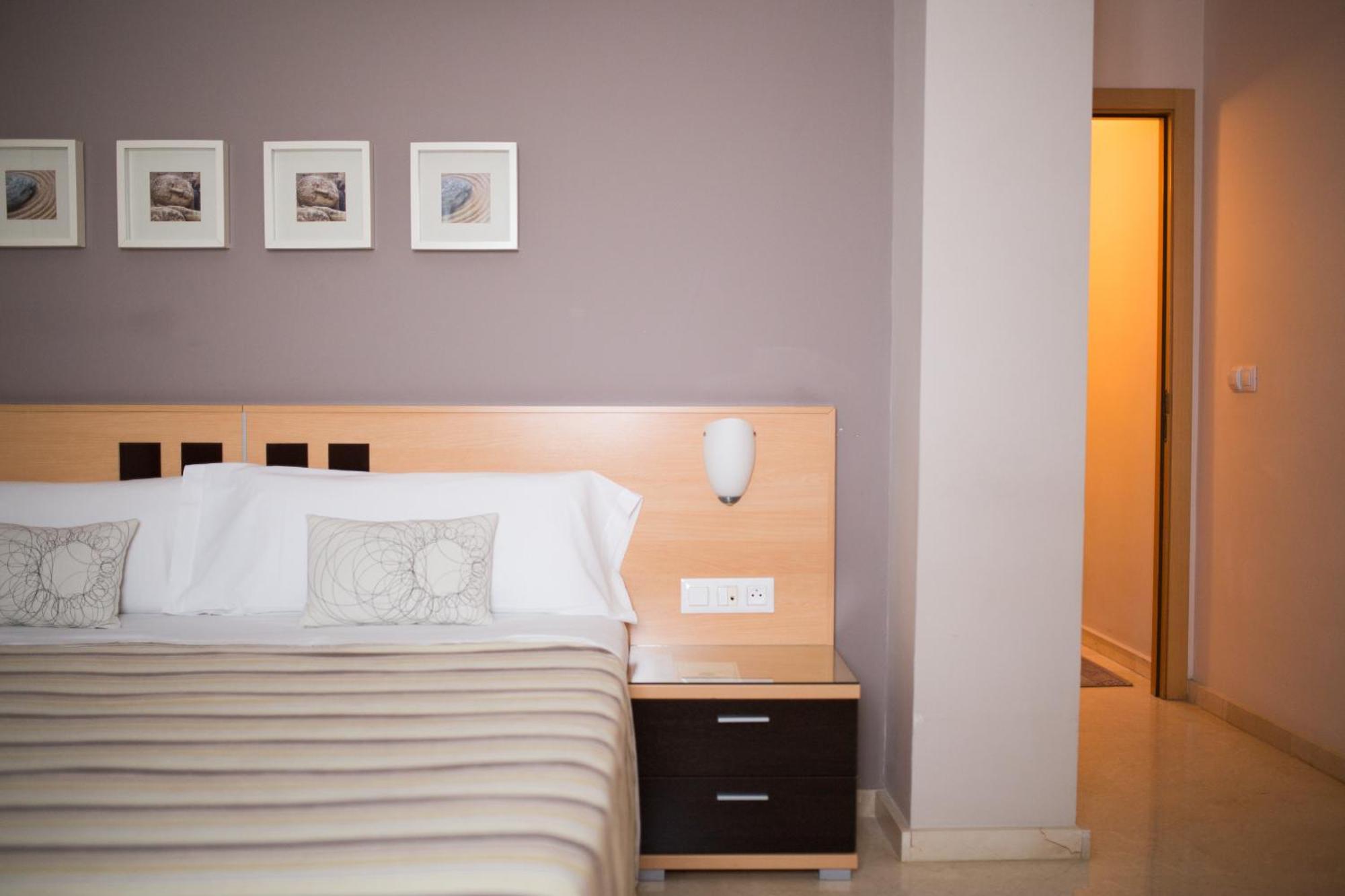 Hostal Albero By Eme Hoteles Sanlúcar la Mayor Zewnętrze zdjęcie